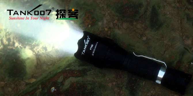 led戰(zhàn)術(shù)手電 led戰(zhàn)術(shù)手電